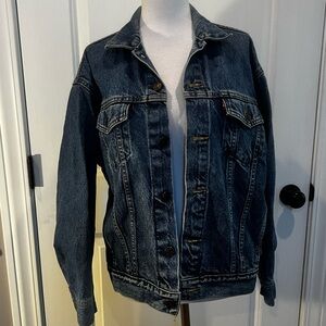Vintage Levi’s jean denim jacket size large